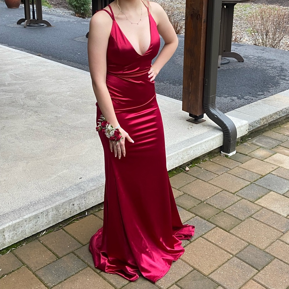 Burgundy prom dress!